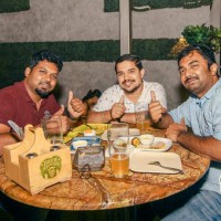 Friends, Beer, Rooftop, Pub Grub Photos - July 20th Image 14